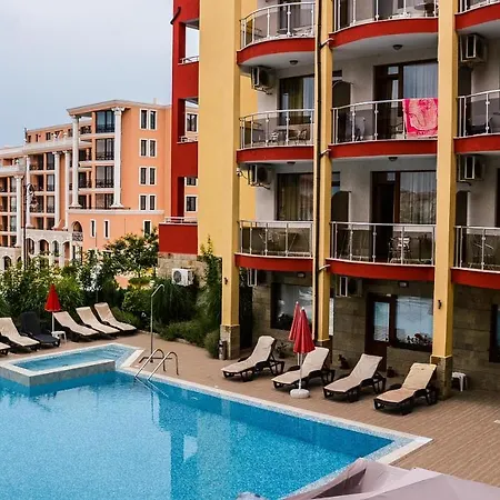 Deluxe With Pool And Wellness Steps To Beach דירה *
