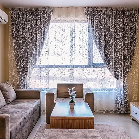 דירה Deluxe With Pool And Wellness Steps To Beach