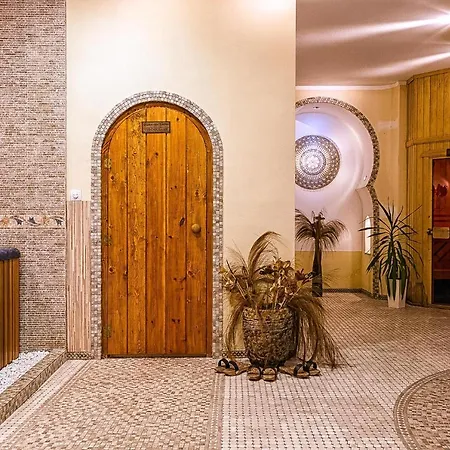 Deluxe With Pool And Wellness Steps To Beach * סבטי ולאס